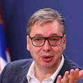 Vučić saopštio kolike će biti plate zdravstvenim radnicima i nastavnicima od 1. oktobra