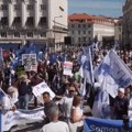 Lisabon: hiljade nastavnika marširale centrom zahtevajući veće plate