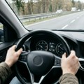 Zašto volan ponekad vibrira pri određenoj brzini? Evo šta može da bude uzrok i kada je vreme za hitan odlazak kod majstora