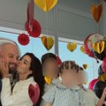 (Foto) Prvo veliko slavlje u novom domu: Poznati par se sa decom odselio u Dubai, pa se oglasio prelepim povodom