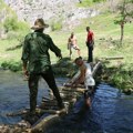 (VIDEO) Volonteri očistili Niševačku klisuru a otvorena je i sezona kupanja