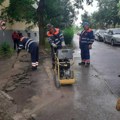 U Kaću popravka kolovoza u šest ulica Putari vredno rade i u Novom Sadu (foto)