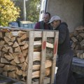 Cene ogreva na stovarištima niže za 12 odsto u odnosu na prošlu godinu, jeftinija drva i pelet