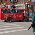 Hit scena u Hrvatskoj: Na ulici se pojavio autobus "Krstić i sin", a zbg jednog detalja svi prisutni su popadali od smeha…