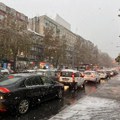 AMSS: Kiša usporava saobraćaj, na granicama nema gužvi