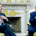 Kako da Trumpu ne bude dosadno na samitu NATO-a