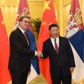 Vučić sa Sijem i Putinom u Pekingu: Poseta Kini usred političke krize