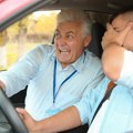 Pariz danas pod blokadom: Tradicionalne auto-škole štrajkuju i okupljaju se na Trgu Republike