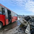 (Foto, video) "Pežo" zgužvan kao konzerva, poginuo vozač Jezivi prizor na mestu stravične nesreće na Smederevskom putu: Osam…