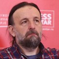 „Tražimo ih“: Deseti put postavljena spomen ploča otetim novinarima Radio Prištine na Kosovu