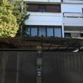 Bomba bačena na kuću na Zvezdari, oštećeni objekat i vozila u blizini