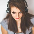 Kada slušalice mogu trajno da oštete sluh?