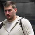 Nikola Jokić došao na meč u potpuno drugačijem stajlingu, a mnogi su primetili samo jednu stvar