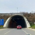 Teška saobraćajka na Mišeluku - povređeni momak i devojka koji su bili na motoru