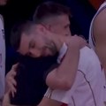 Scena koja je oduševila Srbiju! Avramović prišao Dobriću, izljubili se tri puta i zagrlili jako! Bratski pozdrav nekašanjih…