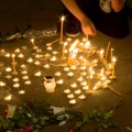Desetine hiljada ljudi na sahrani pevača Halida Bešlića u Sarajevu