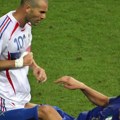 Mundijalski vremeplov: Kad je Bebeto "zaljuljao" svet, a Zizu prvo "panenkom" ponizio Bufona pa glavom nokautirao Materacija…