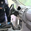 Spakovali celu bolnicu u kombi: Carinici na Bogojevu ostali u šoku kada su otvorili "stvari za selidbu"