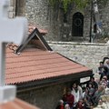 (Foto) Veliki broj vernika na Kalemegdanu: Građani slave Svetu Petku
