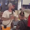 Stravična tuča u eliti Luka nasrnuo na Munjeza, a onda dobio udarac u glavu, šiklja krv (video)