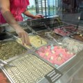 "Kugla sladoleda košta ko dve litre mleka": Beograđani šokirani cenama omiljenog letnjeg osveženja
