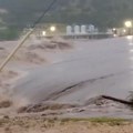 Ogromne poplave pogodile Teksas, ima mrtvih: Brza voda odnosi sve pred sobom, proglašeno vanredno stanje! (video, foto)
