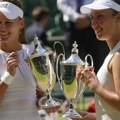 Veronika Kudermetova i Elis Mertens osvojile Vimbldon u dubl konkurenciji