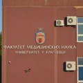 Studenti Medicinskog u Kragujevcu: Dekan dao rok da napustimo fakultet, privatno obezbeđenje menja brave