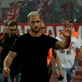 "Zvezda je emocija" - navijači Zvezde razvili Sinišinu osmicu i pozdravili Arnautovića