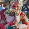 Tuga Deca stara 8 i 10 godine žrtve napada u Mineapolisu: Napadač pucao kroz prozor crkve tokom molitve