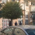 Žena za koju se sumnja da se porodila na ulici stabilnog stanja