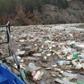 (Фото) Висок водостај Лима донео главобоље еколозима: Реком допловило на хиљаде кубика смећа!