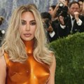 Više se ne kriju: Kim Kardašijan objavila prvu zajedničku fotografiju sa Luisom Hamiltonom