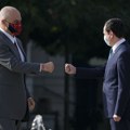 “Albanijan post”: Zašto je nemoguća zajednička spoljna politika Kosova i Albanije?