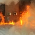 Ugašen požar u centru Banjaluke – izgoreo krov "Elektrokrajine“, vatra zahvatila deo hotela "Bosna“