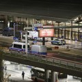 VIDEO: Aerodrom u Hamburgu zatvoren zbog talačke krize - čovek drži svoje dete za taoca