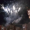 Gori nebo nad novim Beogradom! Pogledajte tradicionalni novogodišnji vatromet u Bloku 45 Spektakularno (video)