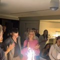 (Video) Zavirite na gala proslavu rođendana sina Lepe Brene: Za Viktora čokoladna torta: Lepa Brena zapevala, pa nastao haos