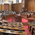Poslaničkim pitanjima počeo rad u Skupštini, pojačane mere obezbeđenja (video)