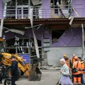 Ukrajinske bespilotne letelice nastavljaju da gađaju Moskvu dok strani lideri stižu na paradu na Crvenom trgu Vučić na putu…