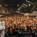Jelena Rozga sva u belom zablistala u rodnom Splitu: Priredila istorijski koncert pred 70 hiljada ljudi
