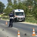 Teška saobraćajka Na Ibarskoj magistrali, ima mrtvih: Sudarili se kamion i auto, vatrogasci-spasioci izvlače nastradalog iz…