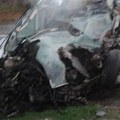 Objavljen prizor užasa! Strašno šta je ostalo od automobila, vozač na mestu stradao kod Vladimiraca