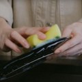 Evo koliko često treba menjati kuhinjski sunđer i kada je znak da ste "probili" njegov rok upotrebe