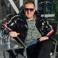 Bio najveći zavodnik 90-ih, pa se posle 14 godina oženio lepom brinetom: Ima dva posla, lokale po Beogradu i pliva u lovi
