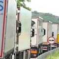 Ponovo kolone na administrativnim prelazima sa Kosovom, na Jarinju sat i po zadržavanja