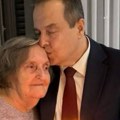 Emotivna objava ministra Dačića dva meseca posle izlaska iz bolnice: Naša Lina nas je napustila
