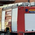 Buktinja probudila građane Priboja: Automobil izgoreo do poslednjeg šrafa u noćnom požaru