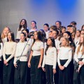 Muzikom i humanošću obeležen Dan škole: Učenici i nastavnici OMŠ „Dr Dragutin Gostuški“ svirali za Vasilija Stančića…