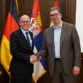 Vučić sa poslanikom nemačkog Bundestaga Peterom Bajerom o situaciji na KiM